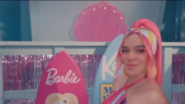 Así fue como Karol G convirtió en 'Bichota' a Barbie en su live-action