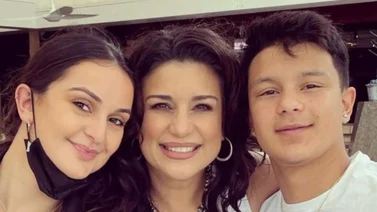 Karina compartió un momento muy especial sobre el escenario junto a sus hijos Xander y Yasha