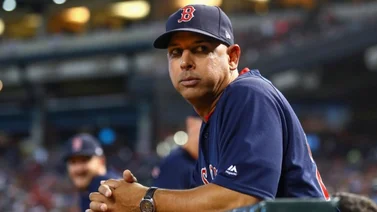 MLB: Alex Cora explota tras errores defensivos de los Medias Rojas de Boston