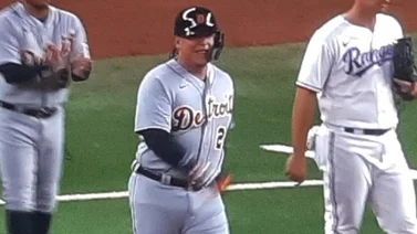 MLB: ¡Pelos de punta! Mira como homenajearon a Miguel Cabrera en Texas (+Video)