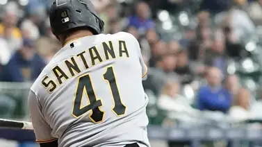 Plátano Power: Carlos Santana la mandó a volar para la causa de Piratas de Pittsburgh Plátano Power: Carlos Santana la mandó a volar para la causa de Piratas de Pittsburgh