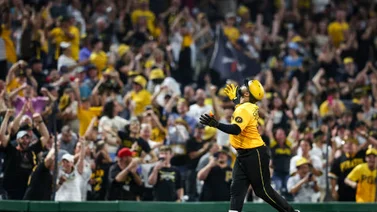 MLB: Así perreó Carlos Santana a Cerveceros para dejarlos en el terreno (+ Video)
