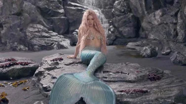 Shakira es una hermosa "sirenita" en su nueva canción con Manuel Turizo "Copa Vacía"