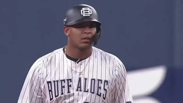 Leandro Cedeño conectó su primer jonrón en Japón ante un ex Yankee (+Video)