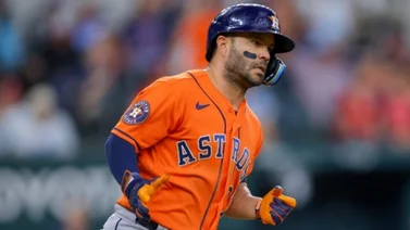 MLB: José Altuve es sacado del lineup ante los Rockies por posible lesión