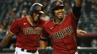 ¡Otra vez! David Peralta vuelve a asustar a Eduardo Escobar con un "gato" (+Video)