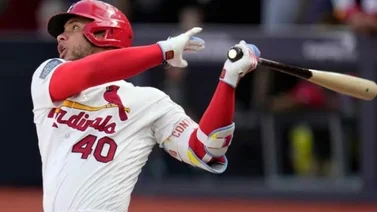 MLB: Willson Contreras sigue encendido con el madero y conecta este vuelacercas (+Vídeo)