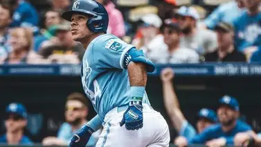 MLB: Freddy Fermín no pudo evitar la derrota de Reales con su gran jornada ofensiva (+video) MLB: Freddy Fermín no pudo evitar la derrota de Reales con su gran jornada ofensiva (+video)