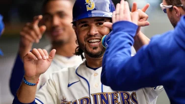 MLB: ¡Clase de tabla! mira cómo Eugenio Suárez se vuela la barda ante los Mellizos (+video)