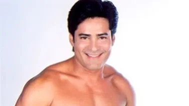¡Como el vino! Así luce a los 60 años el actor venezolano Carlos Montilla
