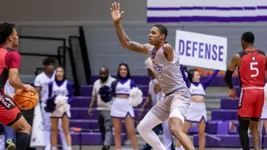 Hansel Enmanuel Donato Domínguez: con un solo brazo quiere conquistar la NBA Hansel Enmanuel Donato Domínguez: con un solo brazo quiere conquistar la NBA