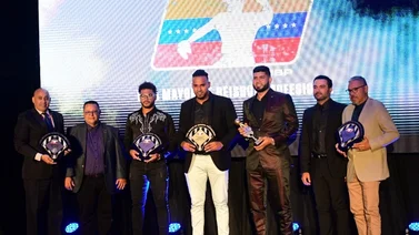 La noche capitalina se vistió de gala para premiar a los mejores de la LMBP (+Video)