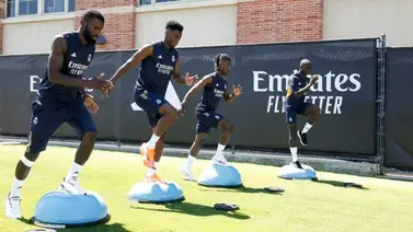 Real Madrid presentó su segunda equipación para la próxima temporada (+Video) Real Madrid presentó su segunda equipación para la próxima temporada (+Video)