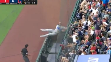 MLB: ¡Hace todo bien! Bryce Harper logra su primera súper jugada cubriendo la 1B (+Video)