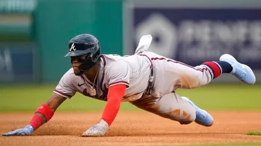 MLB: ¡Es un peligro! Mira cómo Ronald Acuña Jr. se robó otra base (+Video)