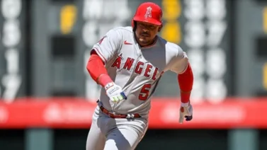 MLB: Eduardo Escobar pegó su primer jonrón con los Angelinos (+Video)