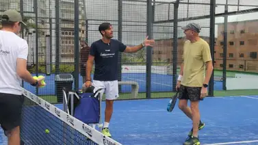 Jugadores de pádel en Caracas se curten con la SevillaPadel Experience Jugadores de pádel en Caracas se curten con la SevillaPadel Experience