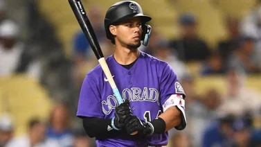 MLB: Ezequiel Tovar acaricia esta importante marca con el madero (+video)