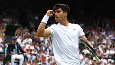 Carlos Alcaraz arranca con victoria y busca defender la corona en Wimbledon Carlos Alcaraz arranca con victoria y busca defender la corona en Wimbledon