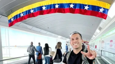 ¡Emotivo! Así fue la celebración del mexicano Alex Tienda por el triunfo de La Vinotinto 