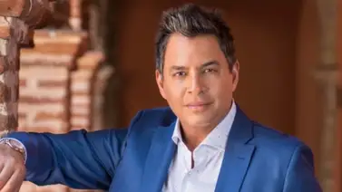 No lo puede ocultar más: De esta manera Daniel Sarcos anuncia que “se le moja la canoa” No lo puede ocultar más: De esta manera Daniel Sarcos anuncia que “se le moja la canoa”