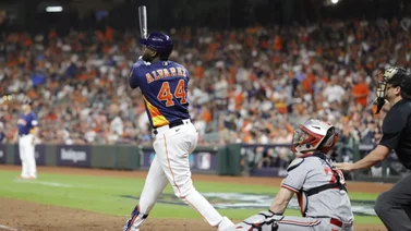 MLB: Yordan Álvarez pega este increíble bambinazo para los Astros (+video)