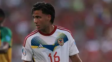 Copa América 2024: ¿Telasco Segovia debe ser titular contra Canadá? (+Video) Copa América 2024: ¿Telasco Segovia debe ser titular contra Canadá? (+Video)