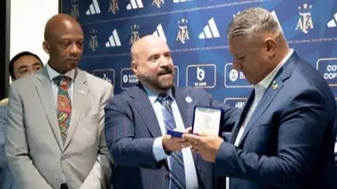 Miami otorga la llave de la ciudad al presidente de la AFA "Chiqui" Tapia Miami otorga la llave de la ciudad al presidente de la AFA "Chiqui" Tapia