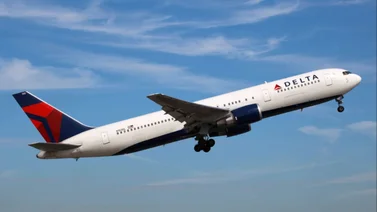 Vuelo de Delta Airlines tuvo que aterrizar tras ofrecer comida en mal estado
