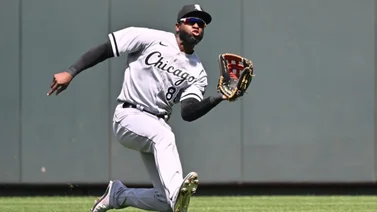 MLB: ¡Joyita a la defensiva! Así fue la atrapada del cubano Luis Robert Jr ante Cleveland