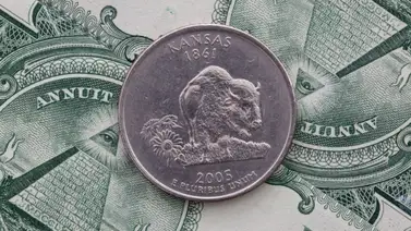 Esta moneda de 25 centavos puede llegar a valer hasta $100 dólares por este inusual motivo Esta moneda de 25 centavos puede llegar a valer hasta $100 dólares por este inusual motivo