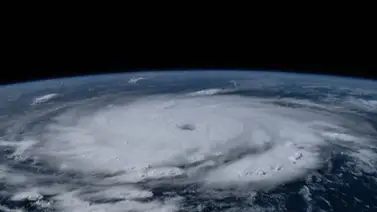 Huracán Beryl pierde fuerza tras su paso por Yucatán y se desplaza hacia Texas Huracán Beryl pierde fuerza tras su paso por Yucatán y se desplaza hacia Texas