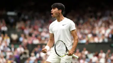 Carlos Alcaraz sufre de más pero logra avanzar a los Octavos en Wimbledon Carlos Alcaraz sufre de más pero logra avanzar a los Octavos en Wimbledon