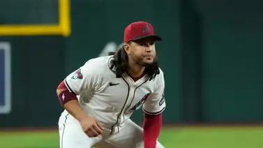 MLB: Eugenio Suárez podría mantenerse con los D-backs gracias a este número defensivo (+Detalles) MLB: Eugenio Suárez podría mantenerse con los D-backs gracias a este número defensivo (+Detalles)