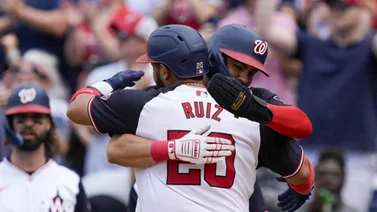 MLB: Keibert Ruiz protagoniza descomunal jonrón en Washington (+Video)