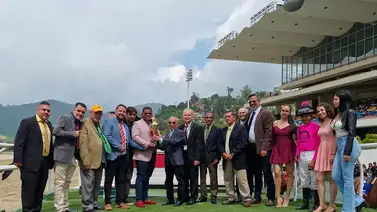 Cimarrón sorprende y se lleva la primera edición de la Copa “Ángel Francisco Parra" en la Rinconada Cimarrón sorprende y se lleva la primera edición de la Copa “Ángel Francisco Parra" en la Rinconada