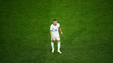 ¿Malcriado? Mbappé se retira del campo sin felicitar a España por la victoria ¿Malcriado? Mbappé se retira del campo sin felicitar a España por la victoria