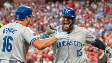 MLB: Salvador Pérez muestra su poder nuevamente en el segundo de la doble tanda (+video)