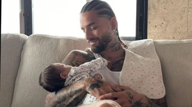 Maluma es duramente criticado en redes sociales por dársela de "peluquero" de su hija París 