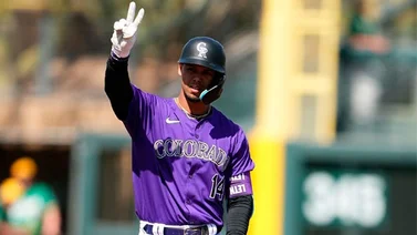 MLB: Ezequiel Tovar sonó dos tablazos y consigue importante marca con el madero (+video)