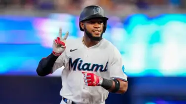 MLB: Bryan De La Cruz sigue encendiendo el madero con Miami (+Video) MLB: Bryan De La Cruz sigue encendiendo el madero con Miami (+Video)