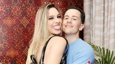 ¡Sin pudor! Lele Pons le “mete mano” a Guaynaa en público 