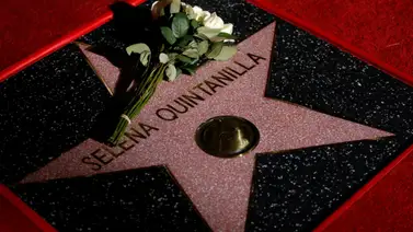 La estrella en el Paseo de la Fama de Selena Quintanilla fue vandalizada La estrella en el Paseo de la Fama de Selena Quintanilla fue vandalizada
