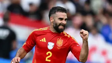 Carvajal es tendencia por su gesto polémico al presidente de España en plena celebración de la Eurocopa (+Video) Carvajal es tendencia por su gesto polémico al presidente de España en plena celebración de la Eurocopa (+Video)