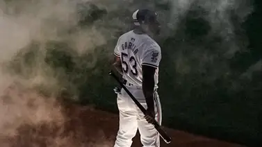 MLB: ¡Increíble! Así recibieron al cubano Adolis García en el Home Run Derby (+Video) MLB: ¡Increíble! Así recibieron al cubano Adolis García en el Home Run Derby (+Video)