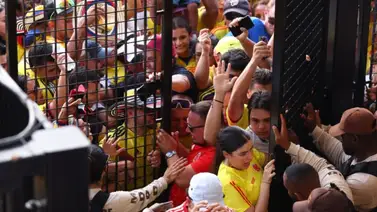 Prensa colombiana arremete en contra de los fanáticos “cafeteros”: “Nos convertimos en los hooligans de Sudamérica” Prensa colombiana arremete en contra de los fanáticos “cafeteros”: “Nos convertimos en los hooligans de Sudamérica”