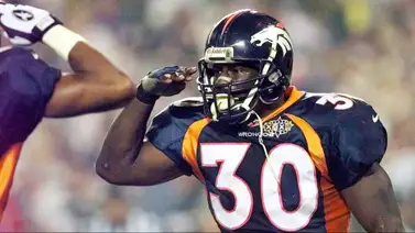 NFL: La leyenda del fútbol americano Terrell Davis vivió una mala experiencia en una Aerolínea NFL: La leyenda del fútbol americano Terrell Davis vivió una mala experiencia en una Aerolínea