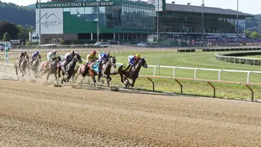 José Armando Bracho abrió la jornada del martes en Mountaineer Park José Armando Bracho abrió la jornada del martes en Mountaineer Park