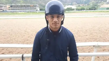 Jinete aprendiz Kelvin Aray habla de sus compromisos de monta en la R28 (+Video) Jinete aprendiz Kelvin Aray habla de sus compromisos de monta en la R28 (+Video)