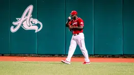 LMB: Mira lo que pasa cuando retan el brazo de Yasiel Puig (+Video)